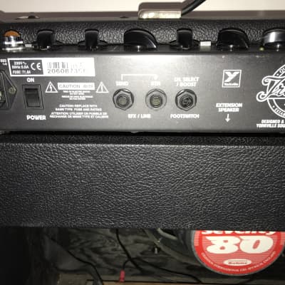 Traynor YCV40 Custom Valve 40-Watt 1x12" Guitar Combo image 6