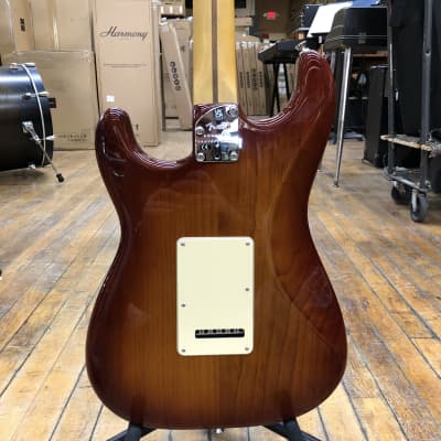 Fender American Professional II Stratocaster HSS Sienna Sunburst w/Maple Fingerboard, Hard Case image 3