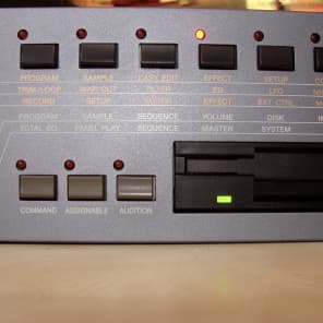 Yamaha  A3000 v2 sampler 1997 w/ separate outputs, optical and cinch SPDIF in an out image 4