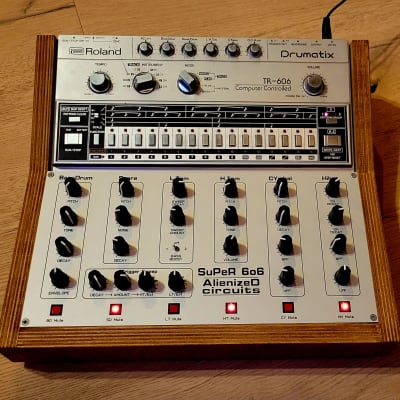 AL-606 (Roland TR-606 AlienizeD MK2 Desktop Mod)