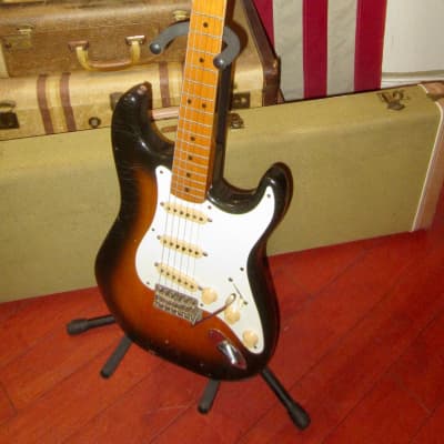 1982 Fender '57 Re-Issue American Vintage Stratocaster (1957 reissue) Sunburst image 3