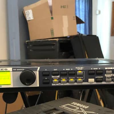 Yamaha Motif ES Rack Tone Generator 2000s - Gray