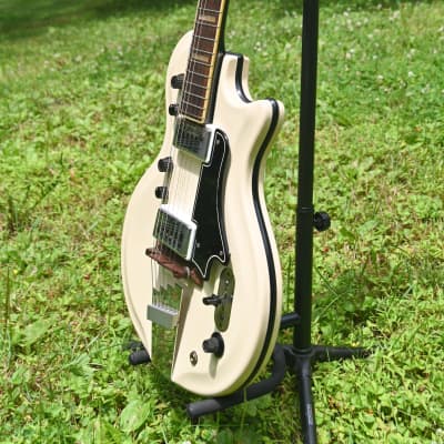 1965 - 1966 Supro Martinique Dual Tone Res-O-Glass Electric Guitar image 6