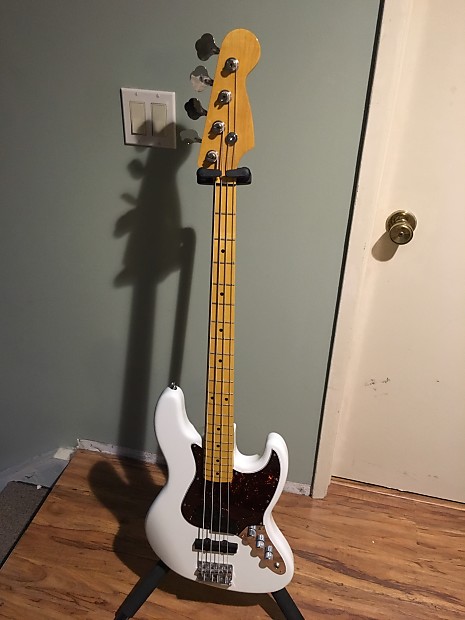 Warmoth deals jazz bass