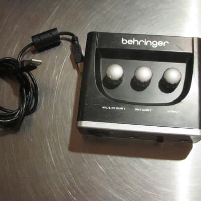 Behringer U-Phoria UM2 Interface USB de audio favorable buying at our shop