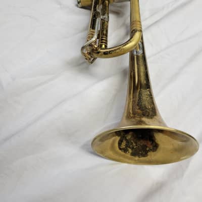 Getzen Bb Brass Lacquer Trumpet, Model 90 Deluxe, Circa 1950's image 4