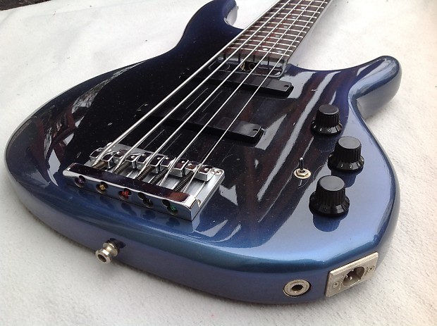 Heartfield by Fender DR-5 Blueburst 5-String Bass Made in