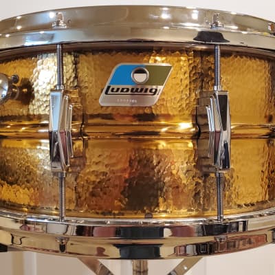 Ludwig No. 552K Hammered Bronze 6.5x14" Snare Drum with Rounded Blue/Olive Badge 1982 - 1984	