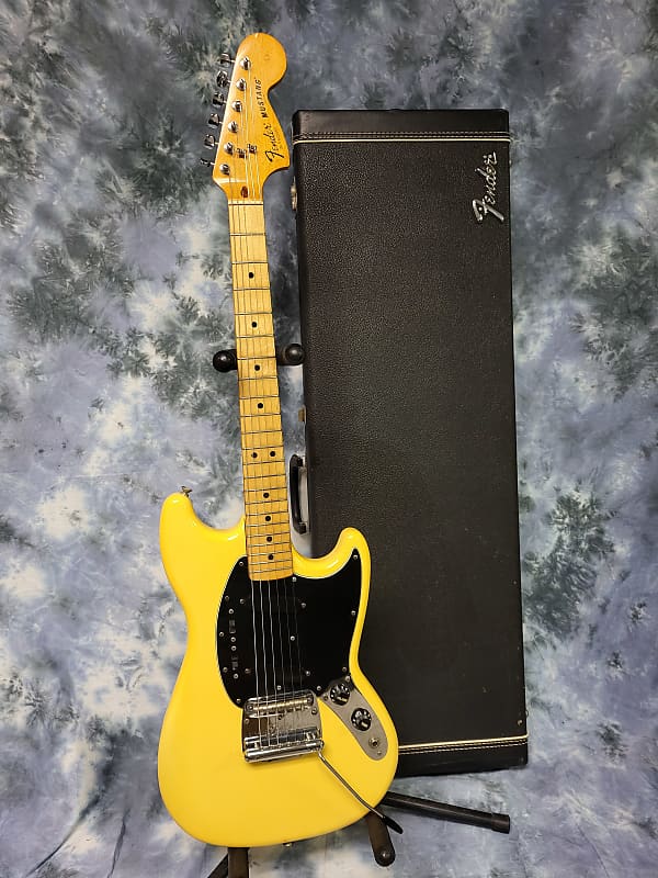 Fender deals mustang 1977