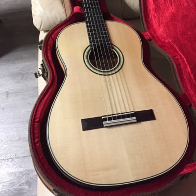 Thomas f60 nylon classical/flamenco guitar  with case blonde image 1