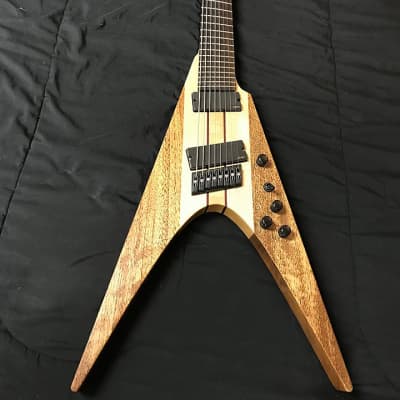 無料クーポン配布 アプリ Flying Fret Fanned FF8 String 8 Multi-scale V KxK V Same - ギター
