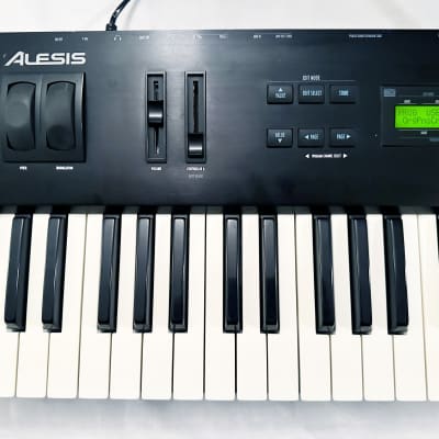 ALESIS QS6 64-Voice Synthesizer 61-Key Keyboard. Works Great. Sounds Perfect ! image 3