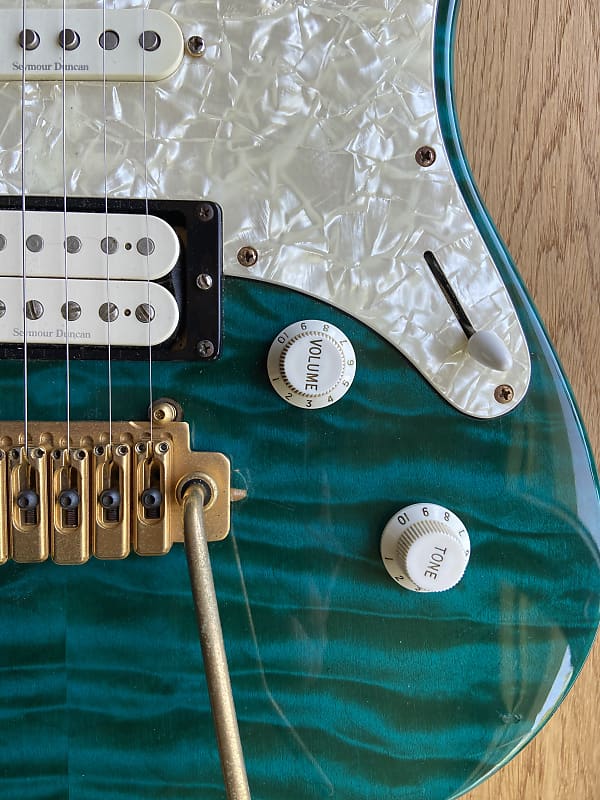 ギター Yamaha Pacifica 812WX Yamaha Pacifica 812WX | Specifications