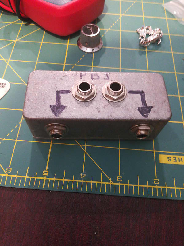DIY Pedalboard junction box Reverb