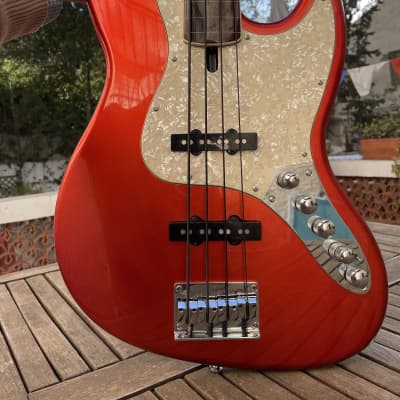 Sire Marcus Miller V7 Fretless 2016-2020 - Bright Metallic Red + white pick guard for sale