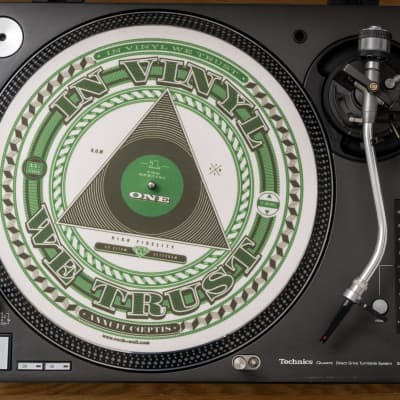 RockonWall Vinyl Record Player Felt Turntable Mat - In Vinyl We Trust image 4
