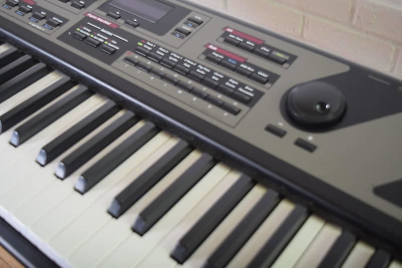 Kurzweil PC1x 88 key piano keyboard synthesizer very good condition image 1