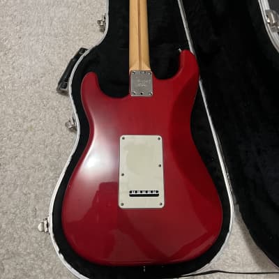 Fender American Deluxe Stratocaster with Maple Fretboard 2000 - Crimson Transparent image 4
