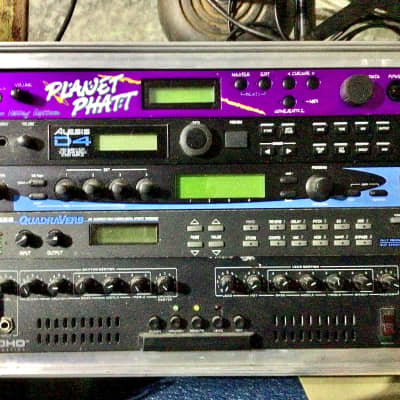 E-MU Systems Planet Phatt Rackmount 32-Voice Synthesizer 1997 - Pink