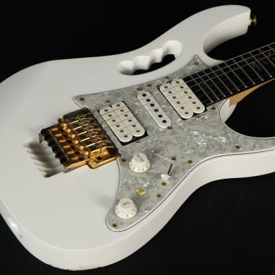 Ibanez Steve Vai Owned/Signed JEM JEM7V-WH White Electric Guitar w/ OHSC LI Practice Guitar image 4
