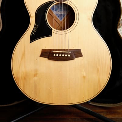 Cole Clark AN2E Left Handed Bunya/Blackwood Acoustic-Electric Guitar 2016 Pre-Owned for sale