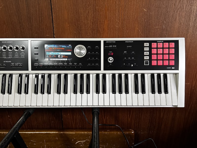 Roland FA-06-SC WH 61-key Music Workstation limited color