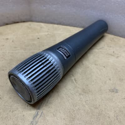 Shure BETA 57 Supercardioid Dynamic Microphone | Reverb