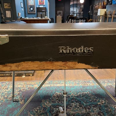 See Video! Vintage 1977 Rhodes Mark I Stage 73-Key Electric Piano w/ Legs, Crossbars, Sustain, Rod & Lid image 12