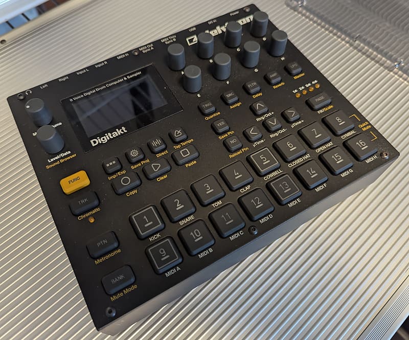 Learn all about the Digitakt 2