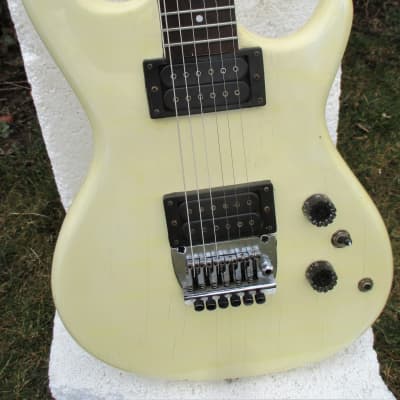 Memphis Guitar, 1980's, Made In Korea,  2 HB Pickups, Fresh Setup, Plays & Sounds Good image 3
