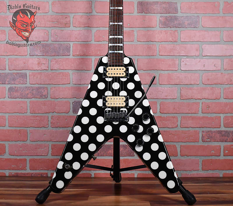Jackson USA Randy Rhoads Tribute Flying V Black With White Jackson USA Randy Rhoads Tribute Flying V Black With White