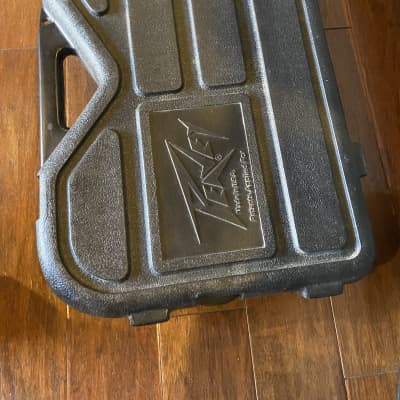 Padding Replacement ideas? Peavey chainsaw case. What should I do? :  r/Luthier