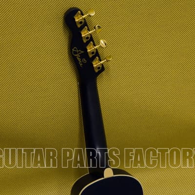 097-1610-102 Fender Grace VanderWaal Moonlight Soprano Ukulele Navy Blue image 5