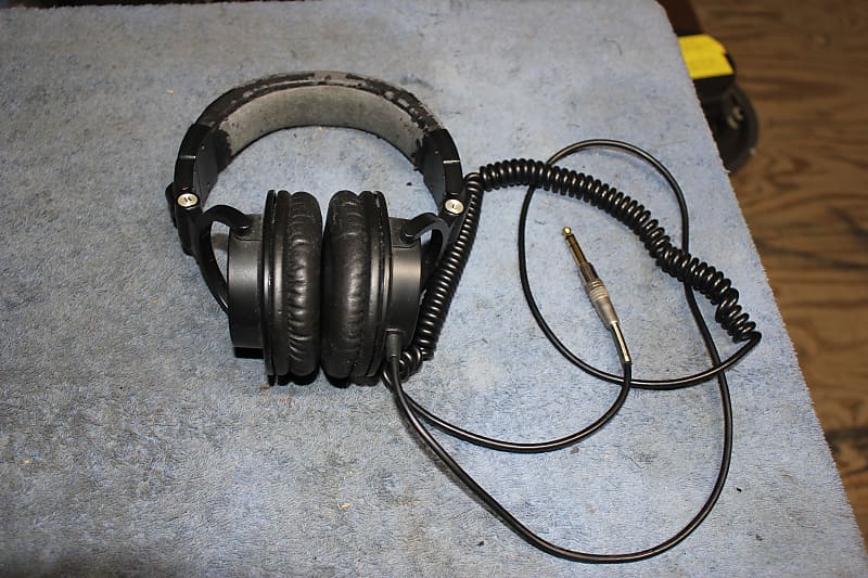 Audio-Technica ATH M50x/ Headphones  			