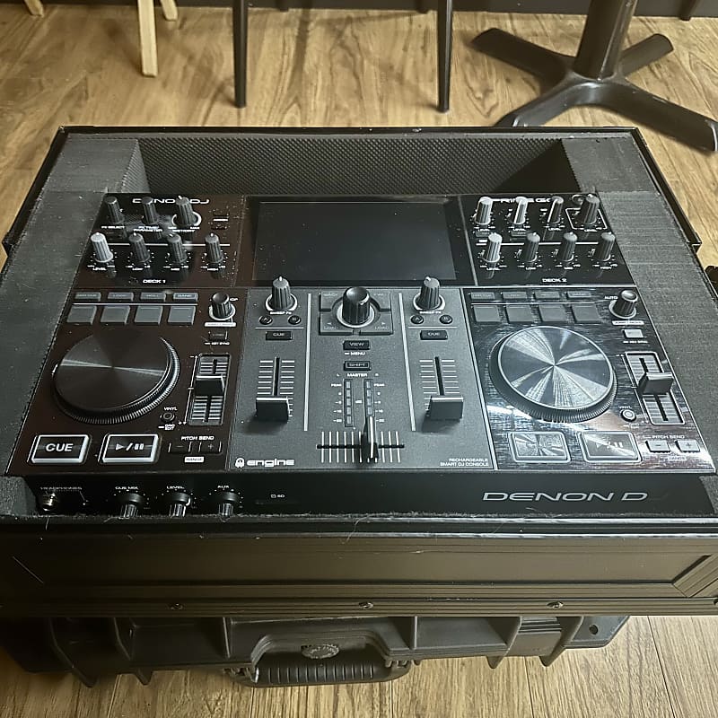 Denon DJ Prime 4 Touchscreen DJ System with Odyssey Case