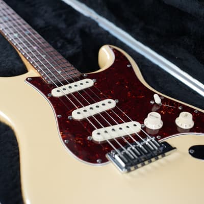 Fender American Deluxe Stratocaster with Rosewood Fretboard and SS frets 2009 Olympic Pearl image 22