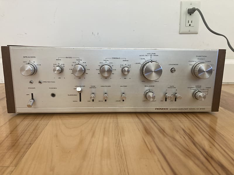 Pioneer SA-9100 60-Watt Stereo Solid-State Integrated Amplifier 1973 - 1975 - Silver  			