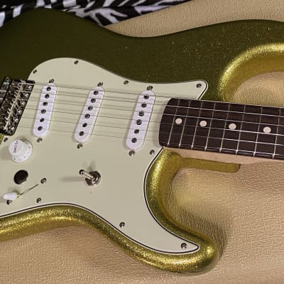 UNPLAYED! 2023 Fender Custom Shop Dick Dale Stratocaster - NOS - Chartreuse Sparkle - 7.9 lbs Authorized Dealer! SAVE BIG! - G01790 image 3