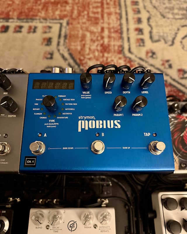 Strymon Mobius