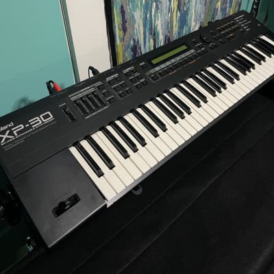 Roland XP-30  (Expanded keyboard) 2004