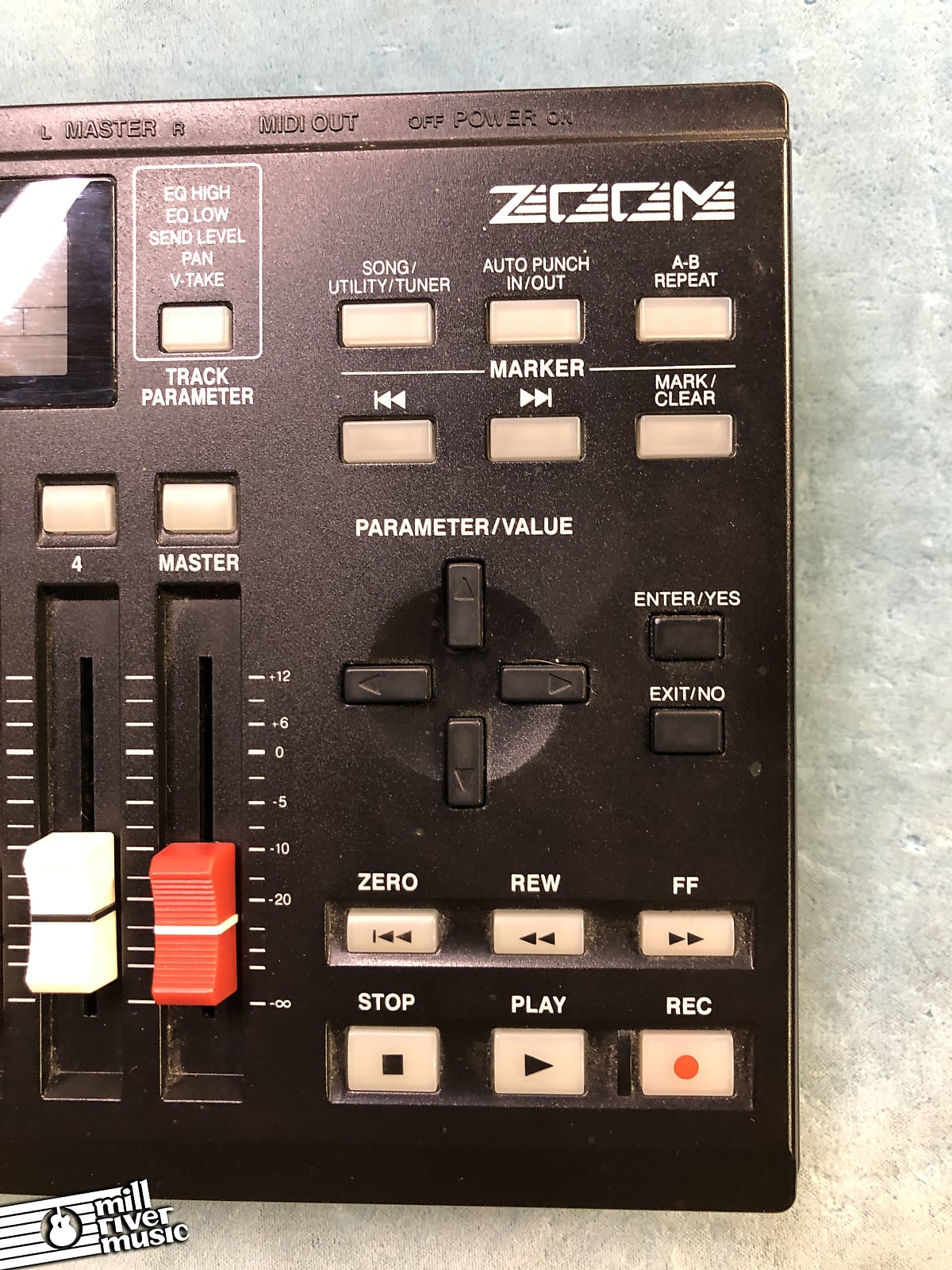Zoom MRS-4B Portable Multi-Track Digital Recorder