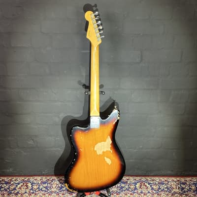 + Video Fender 2014 Kurt Cobain Roadworn Jaguar Sunburst Guitar + Case + Book - Nirvana image 24