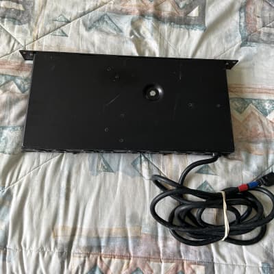 Furman AR-1215 8 Outlet Voltage Regulator/Power Conditioner image 3