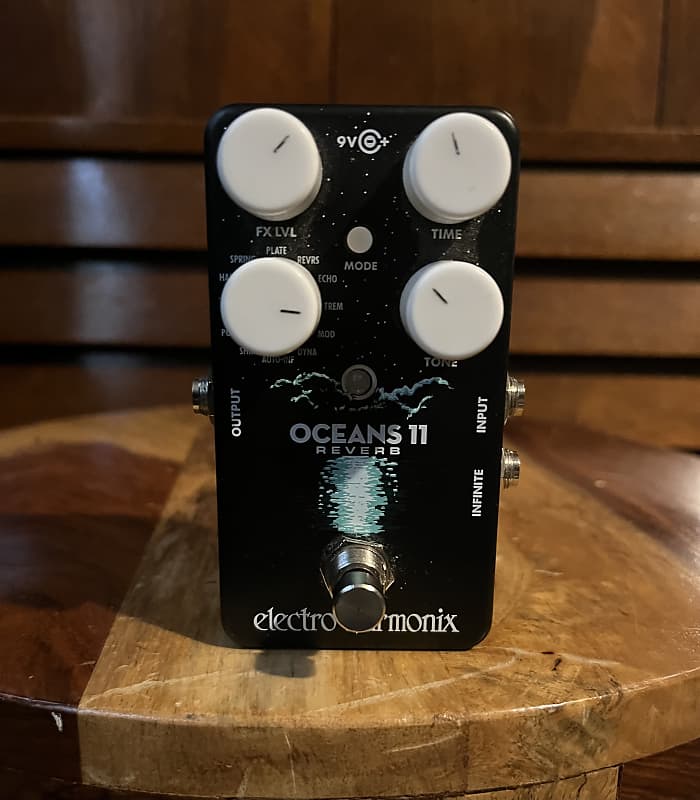 Electro-Harmonix Oceans 11