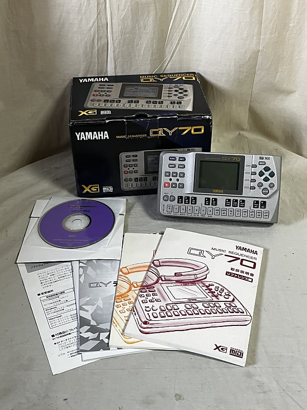 YAMAHA QY70 Music Sequencer XG new internal battery!! w/ box