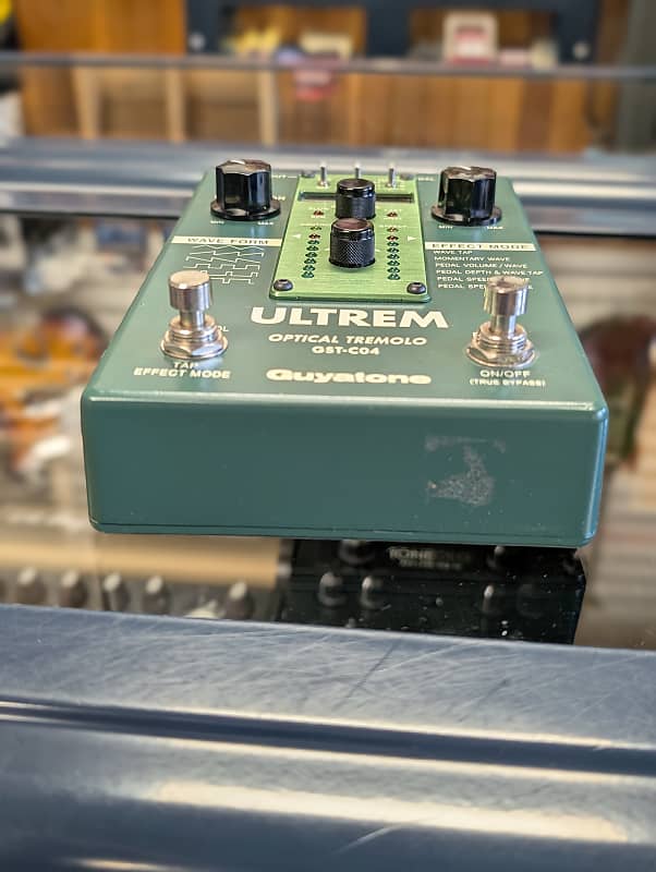 Guyatone Flip Vintage Tremolo | Reverb Canada