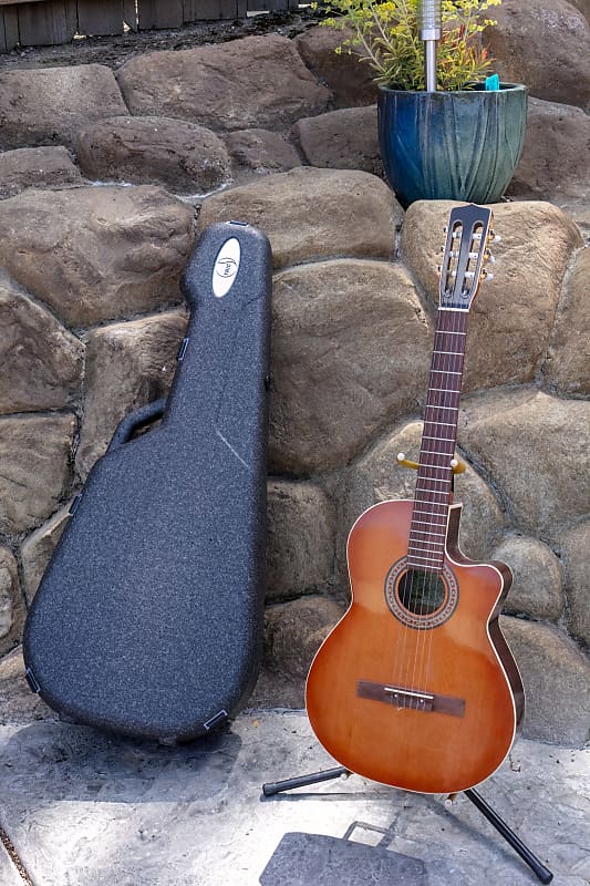 La Patrie Godin Hybrid CW Nylon String LB 2007 Natural Reverb