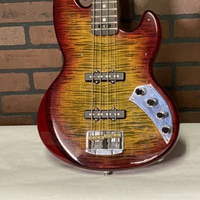 Short scale bass Wombat JB-4 Form Factor Audio  30" - Flame Maple image 2
