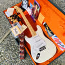 Fender Jimi Hendrix Tribute Stratocaster Woodstock 1969 1997 Olympic White