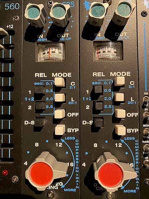 API 525 500 Series Compressor / Limiter Module 2000 - Present - Black image 1